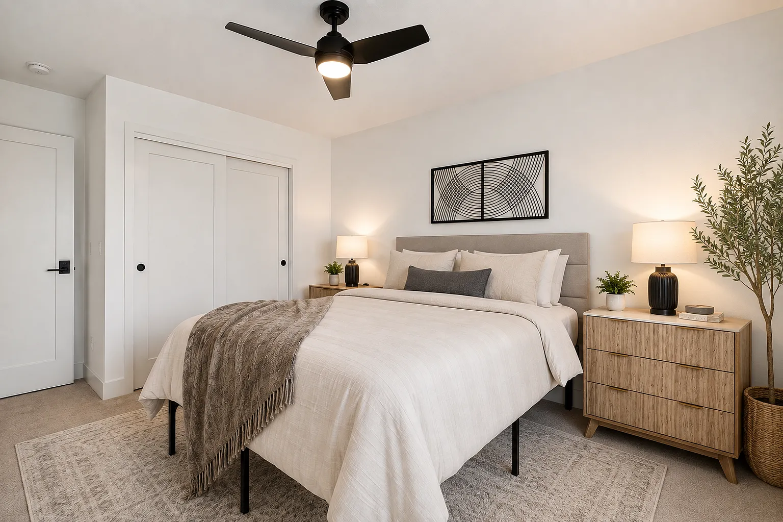 6 bed, 3.5 bath, 2400 sqft, $925 — Photo 4