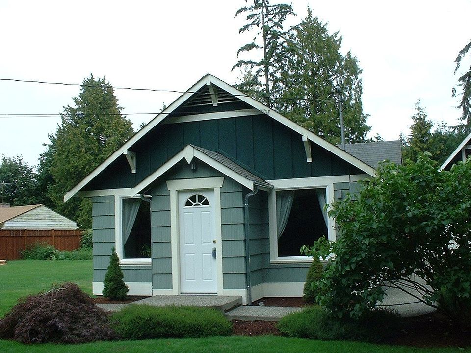 1st image of 1035 Alaska Ave E