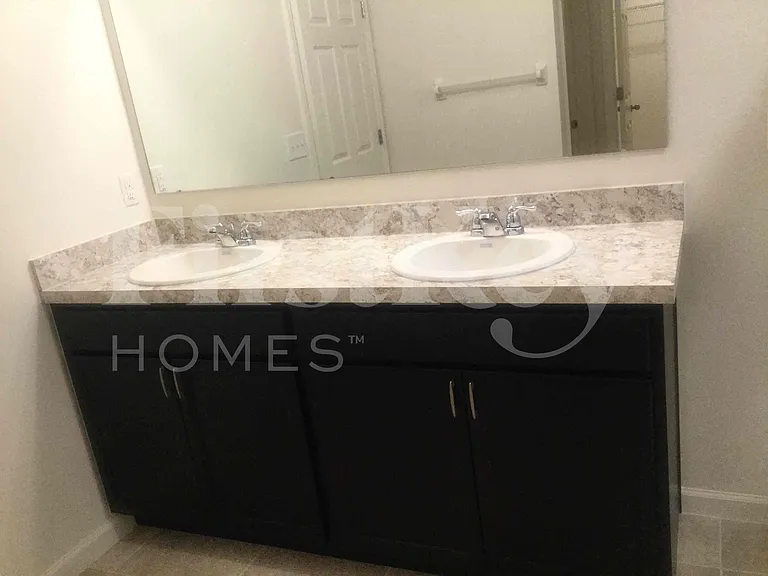 407 SW Lakehurst Dr — Photo 16