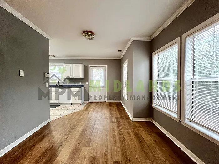 3425 Manor Ave — Photo 6