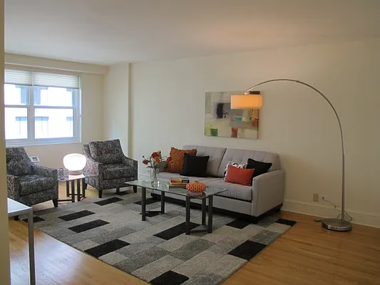 Sold by Aidonis Realty | media 20