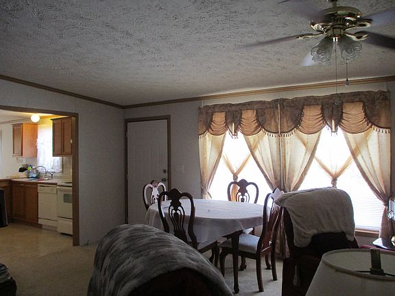 3rd image of 510 Newton Ave