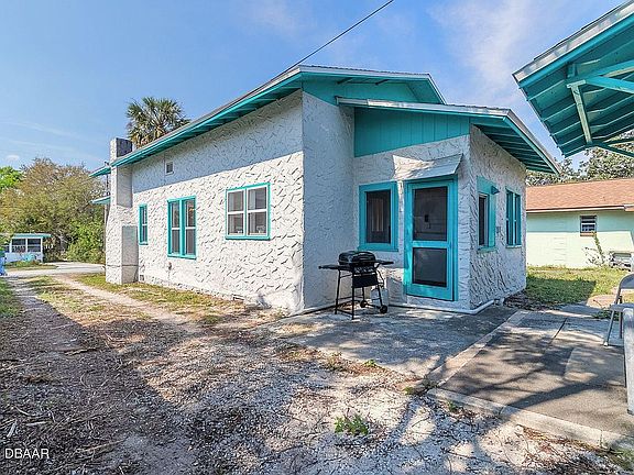 5th image of 1323 Woodward Ave