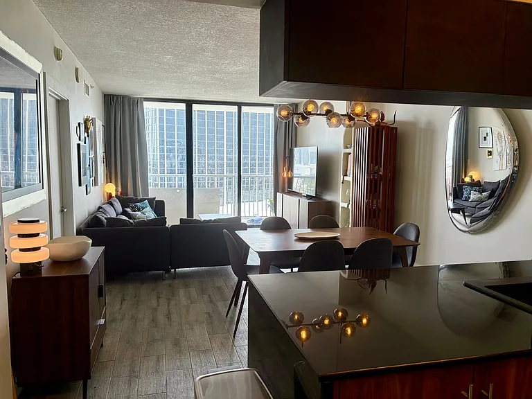 1750 N Bayshore Dr #1912 — Photo 3