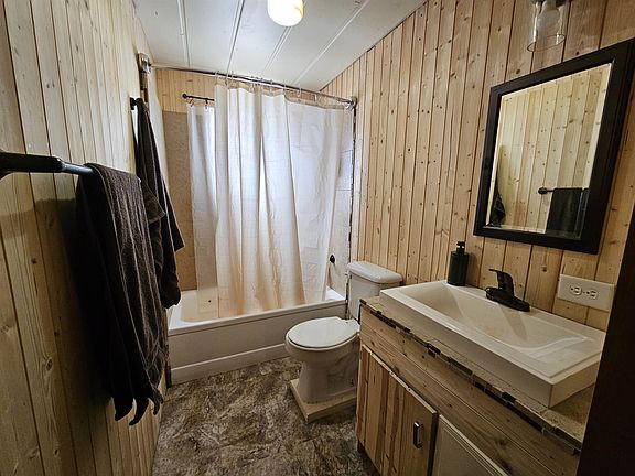 5th image of 6644 Carpenter Rd