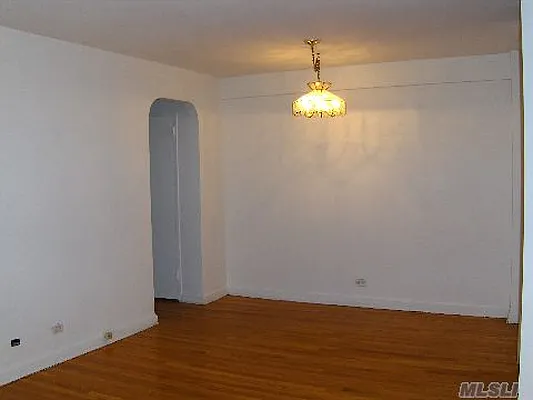 Sold by Century 21 Benjamin Realty | media 18