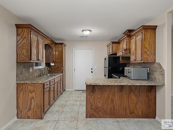 5th image of 3514 Park Ln N