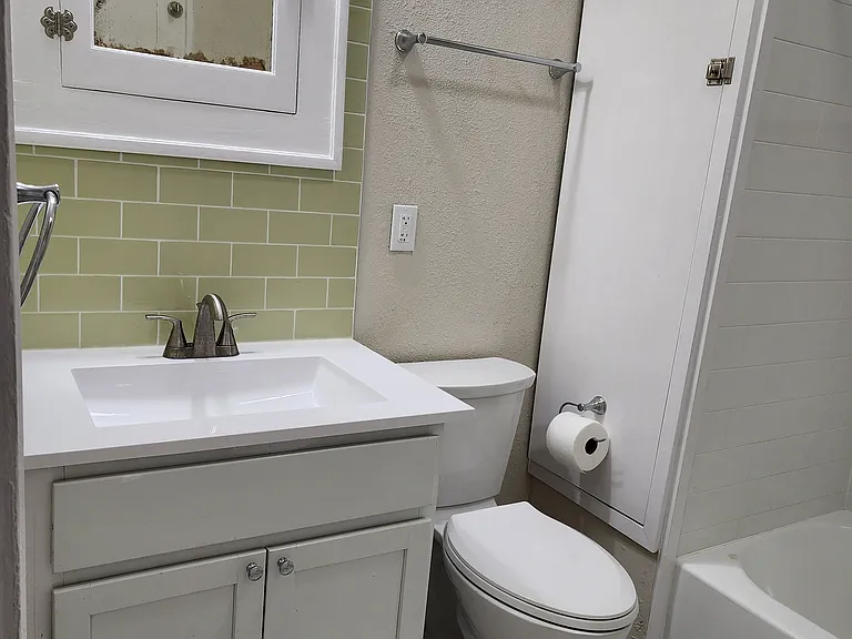 603 S Western Ave #1 — Photo 5