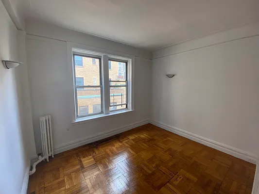 Rented by Peter R. Hungerford, LREB | media 18