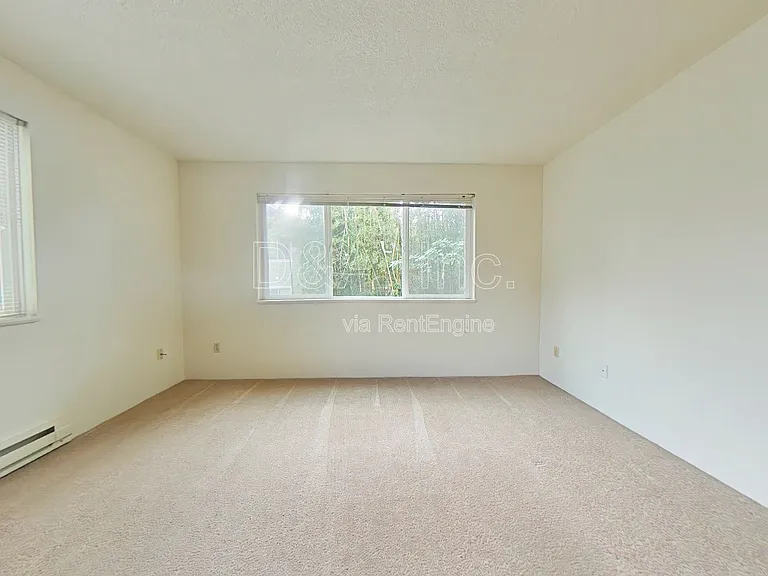 437 NW 11th St #3 — Photo 2