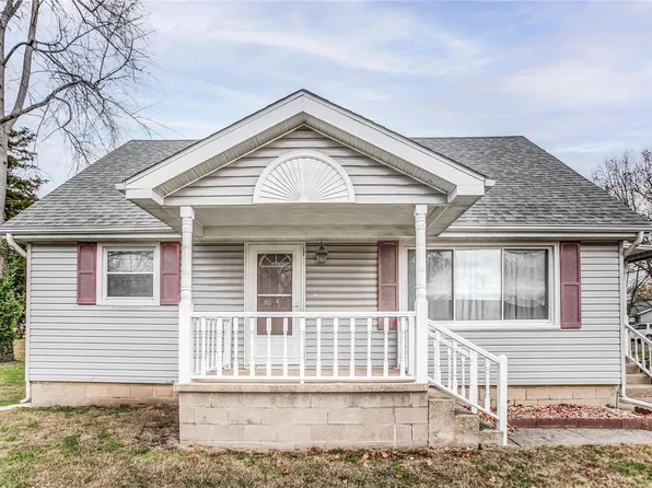 404 Virginia Ave, Carrollton, IL 62016