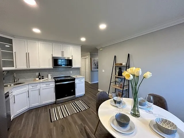 Fairfield Townhouses At Holtsville — Photo 45