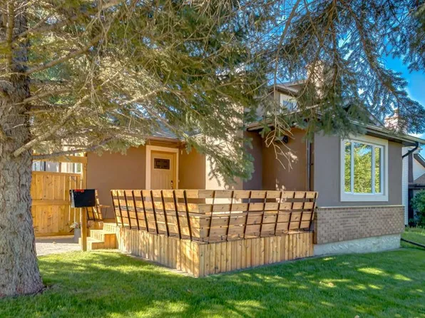 5001 N 30th Ave SW, Calgary, AB T3E 6P9