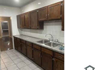 8011 S Kingston Ave APT 3, Chicago, IL