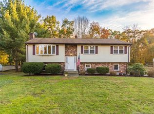 60 Nolan Rd, Hamden, CT 06514