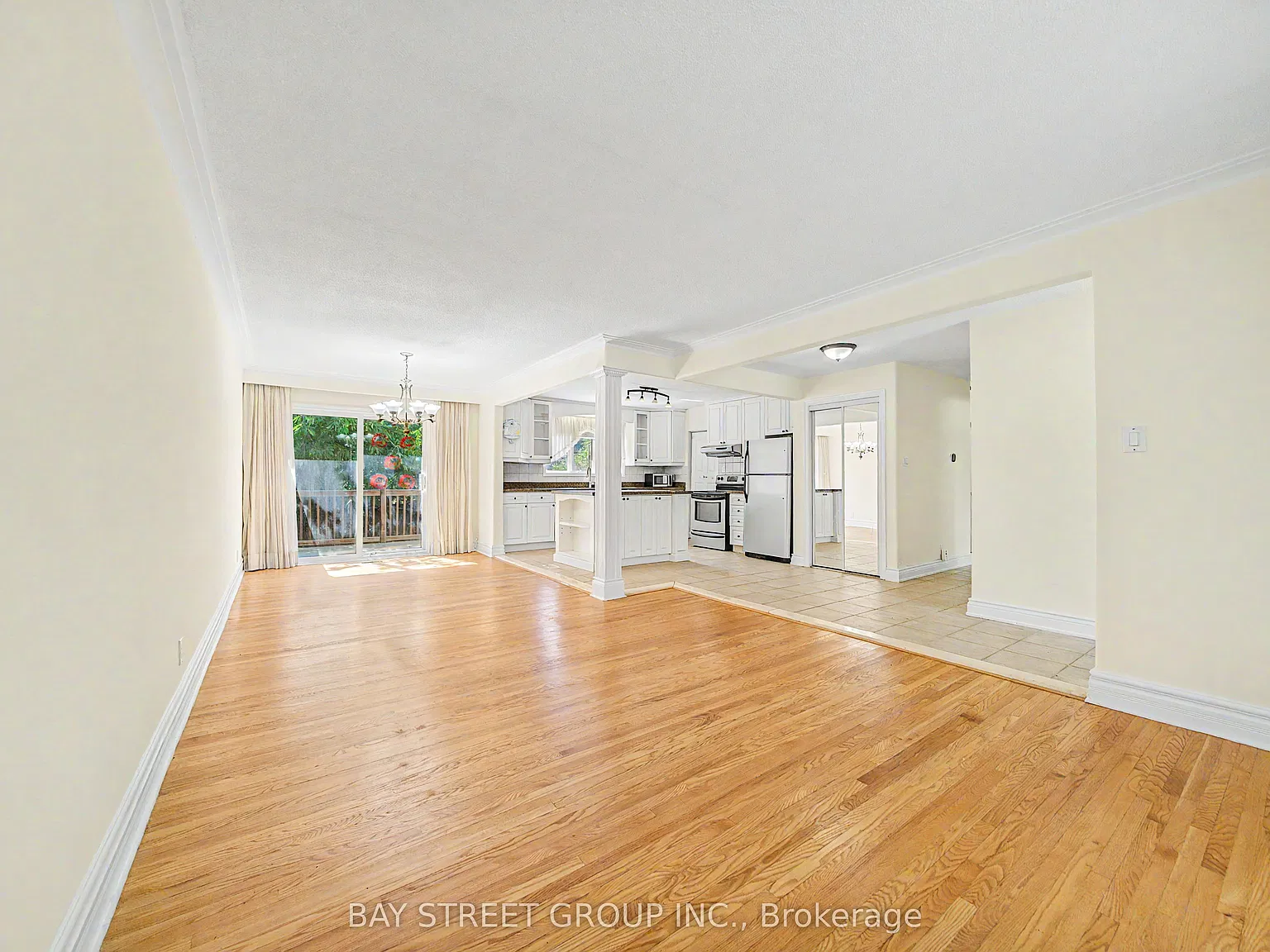 4 bed, $2,800 — Photo 3