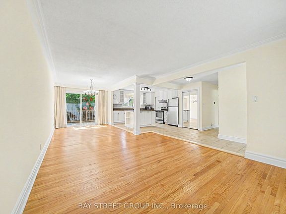 3rd image of 32 Alanadale Ave