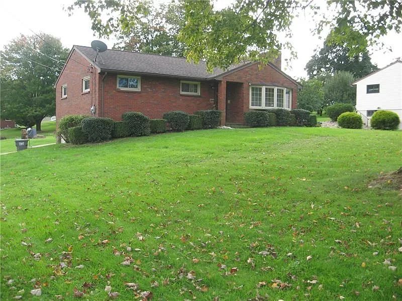 206 North Dr photo 1