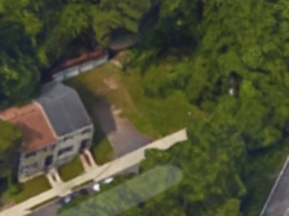 2nd image of 66 Albany St