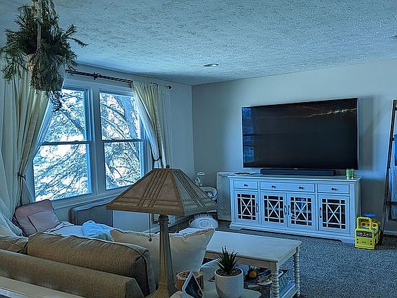 4th image of 845 Greenfield Dr