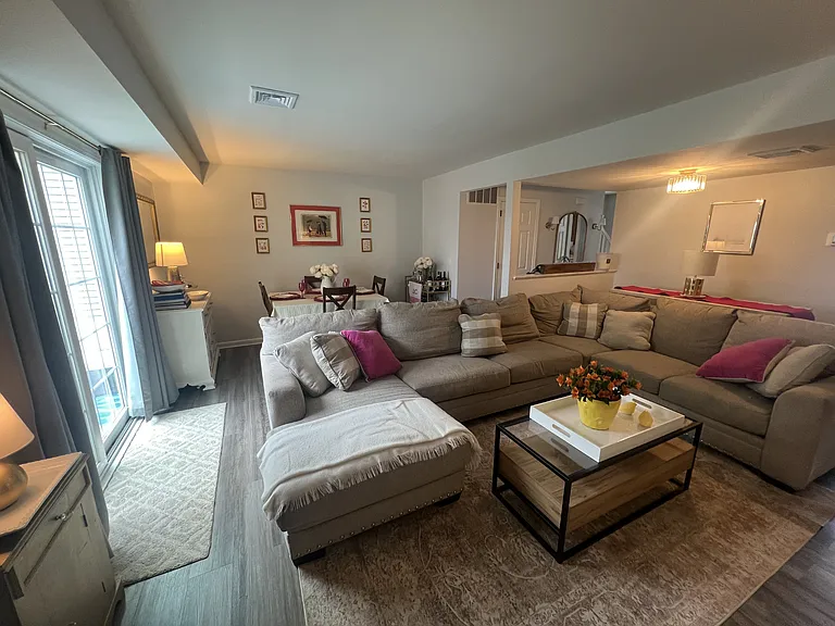 1335 Cambridge Ct — Photo 7