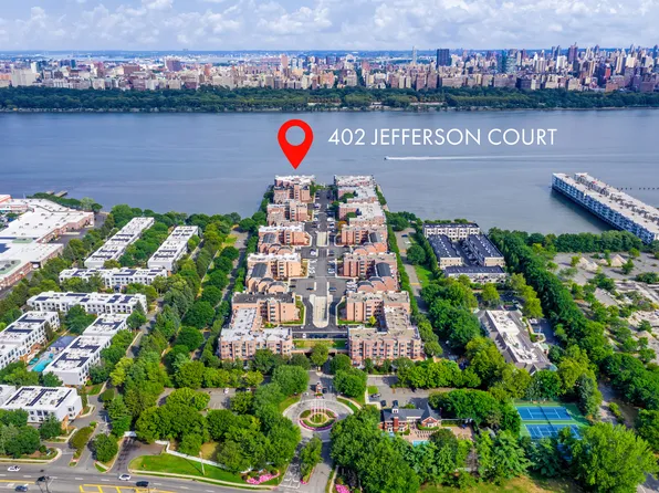 402 Jefferson Court image 1 of 29