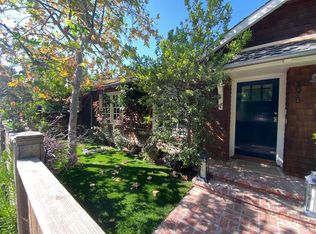 1075 Ravoli Dr, Pacific Palisades, CA 90272