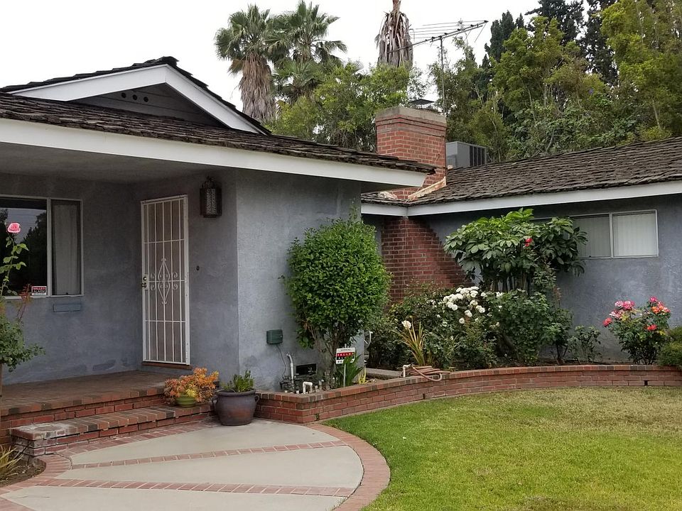 1st image of 5542 Murietta Ave