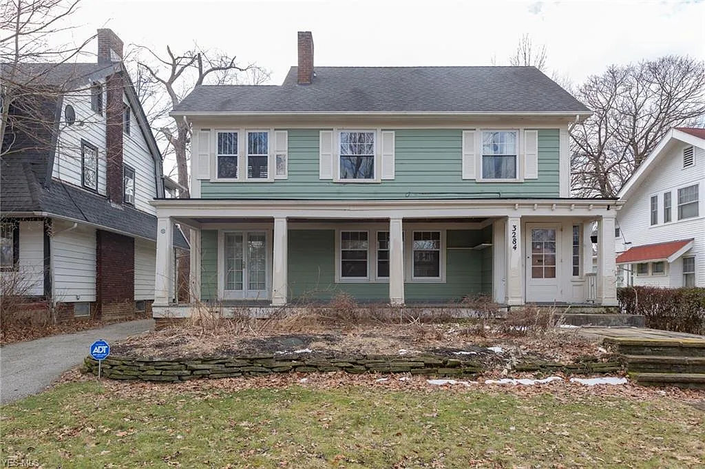 3284 Euclid Heights Blvd photo 1