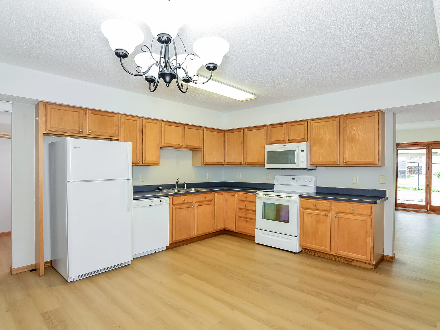 620-624 Pleasant Drive - 622 — Photo 4