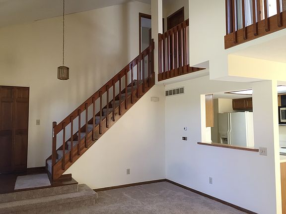 Living Rm and stairway