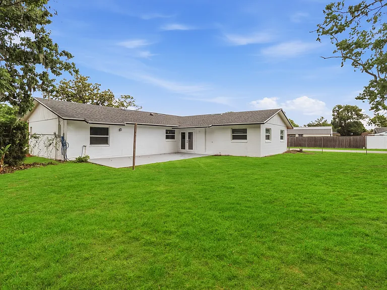436 Eagle Creek Cir — Photo 25