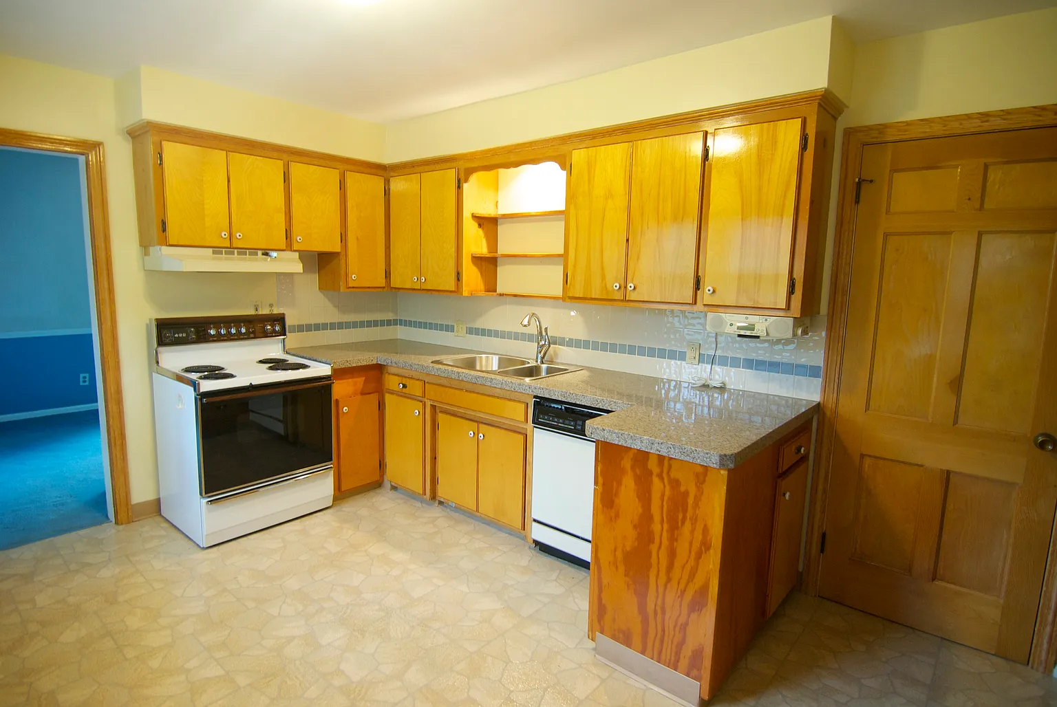 312 Bassett Rd photo 1