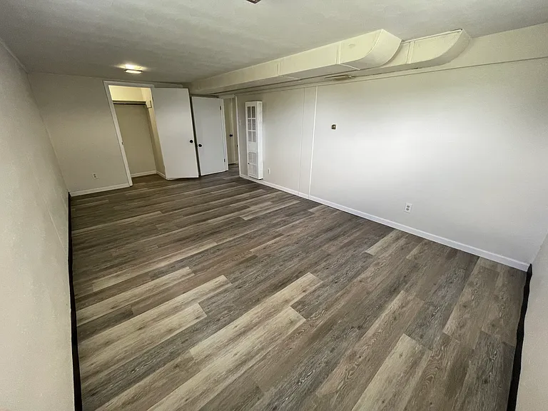 2207 Clark Ln — Photo 22