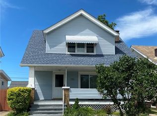 5706 Snow Rd, Parma, OH 44129