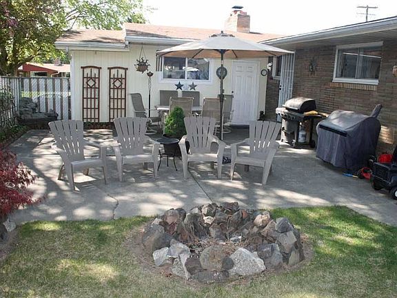 3rd image of 3018 W Decatur Ave