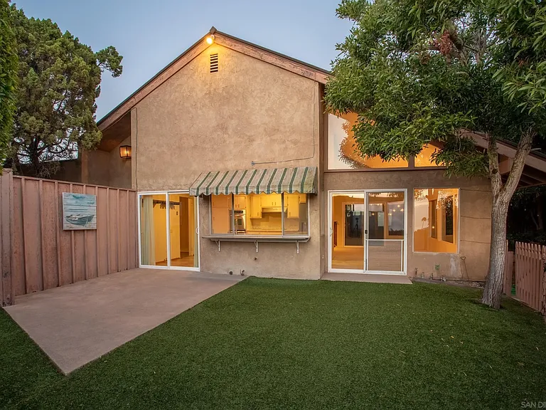 7415 Caminito Rialto — Photo 27