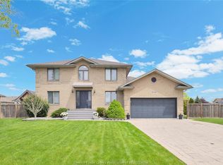 2048 Eugeni St, Tecumseh, ON N9K 1B3