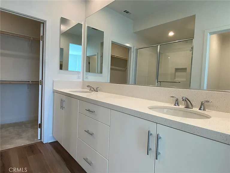 1319 W Cara Dr — Photo 10