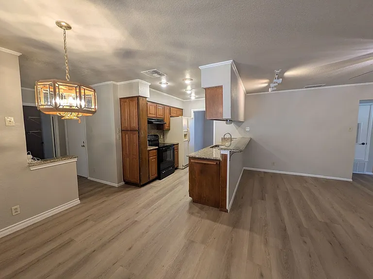 6618 Cloverbend St — Photo 34