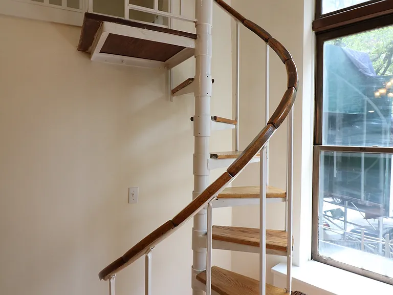 39 W 74th St #1A — Photo 9