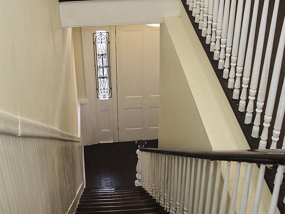 2nd image of 201 W Duffy St #B