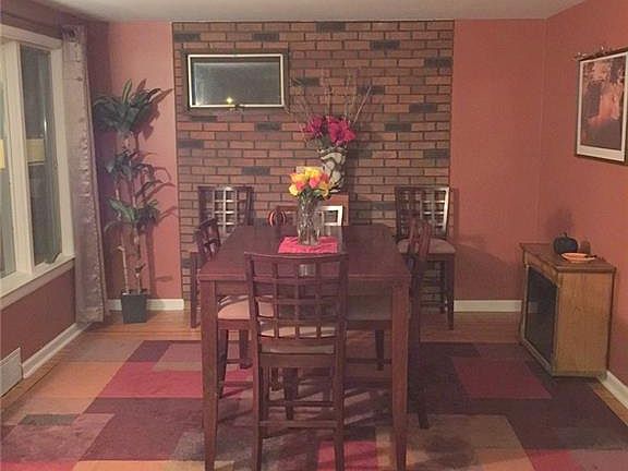 3rd image of 1157 Parkhurst Blvd