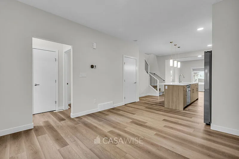 3 bed, 2.5 bath, 1440 sqft, $2,225 — Photo 4