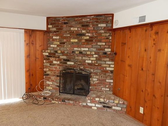 4th image of 7253 E Avenue U3