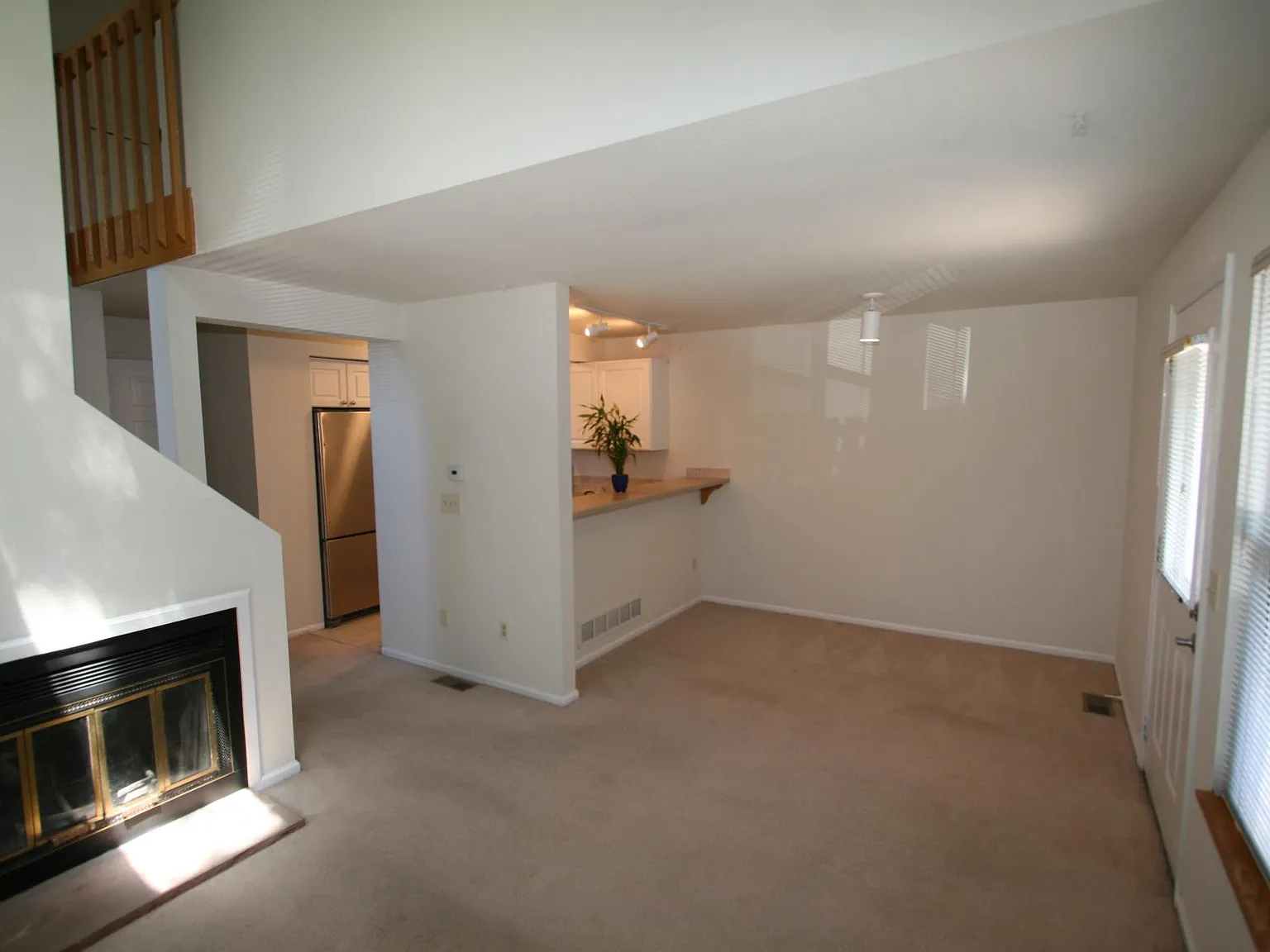 2 bed, 1350 sqft, $2,850 — Photo 4