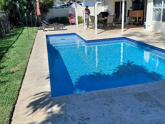 3rd image of 13065 Meadowbreeze Dr