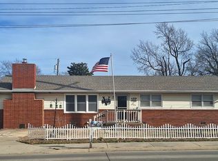 112 N Plummer Ave, Chanute, KS 66720