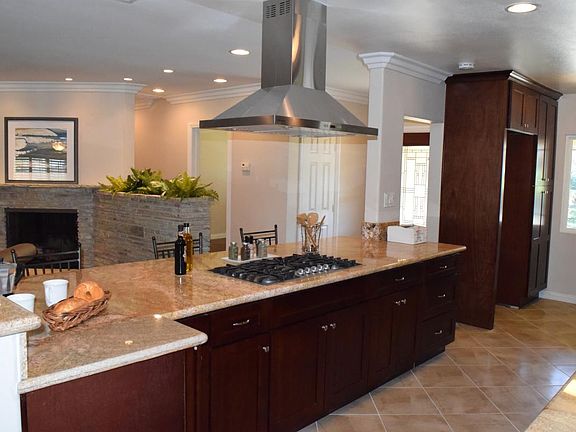 5th image of 329 S La Serena Dr