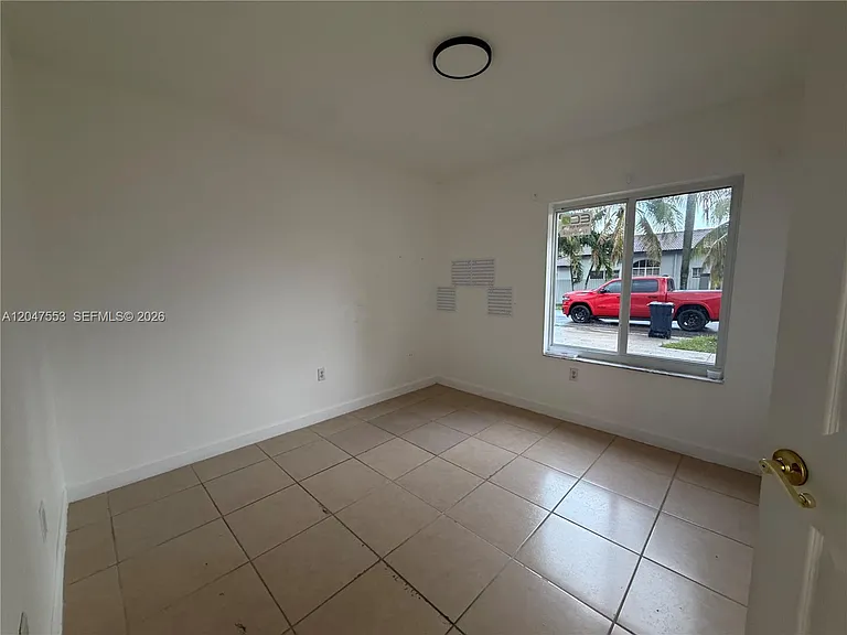 12993 NW 11th Ter — Photo 13
